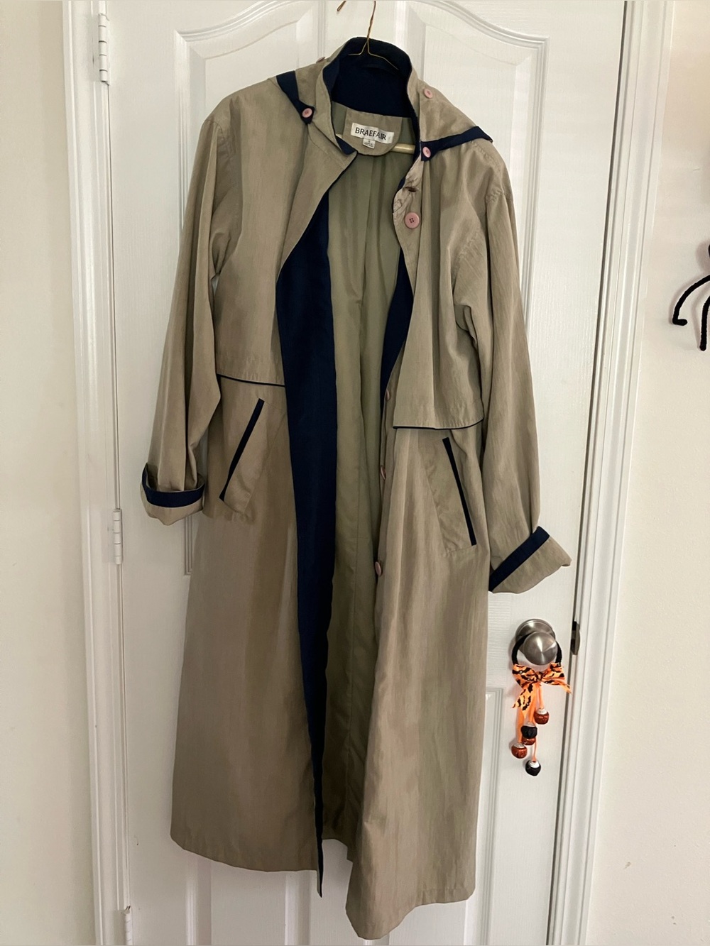 Vintage Women’s Braefair Trench Coat